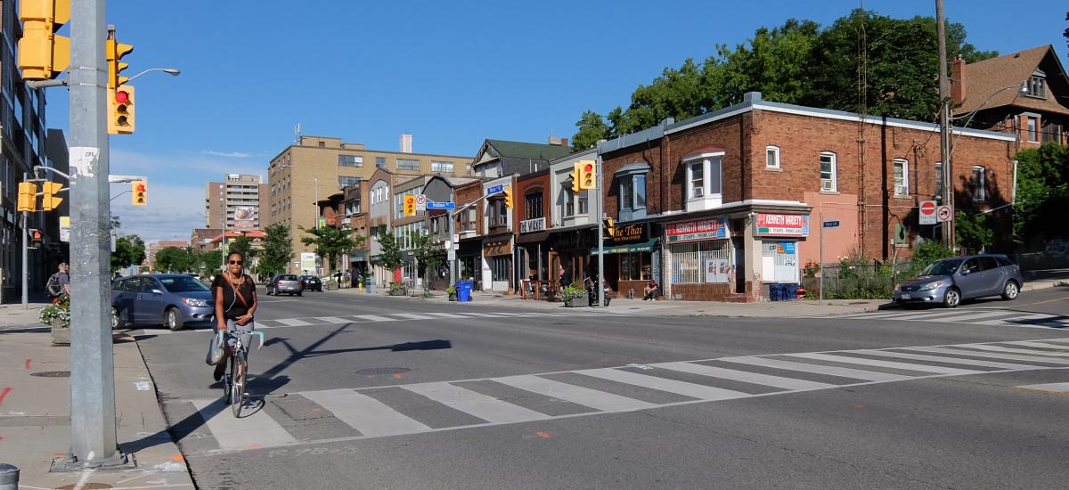 bloor west: no bike lanes