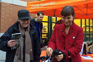 Eva handing out bike lights